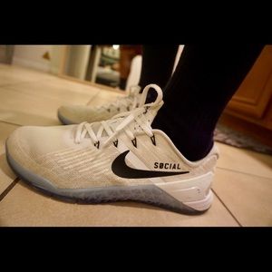 Nike Metcon 3 White w/Ice bottom men’s sz 10.5